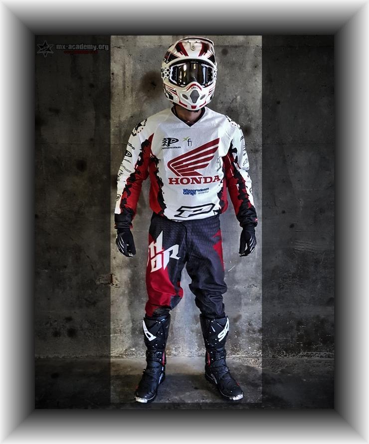 Motocross Ausrüstung – Motocross Ausrüstung im Motocross Shop Schweiz
